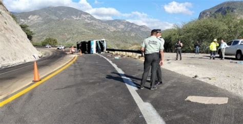 Al menos 18 migrantes muertos en accidente de autobús en México